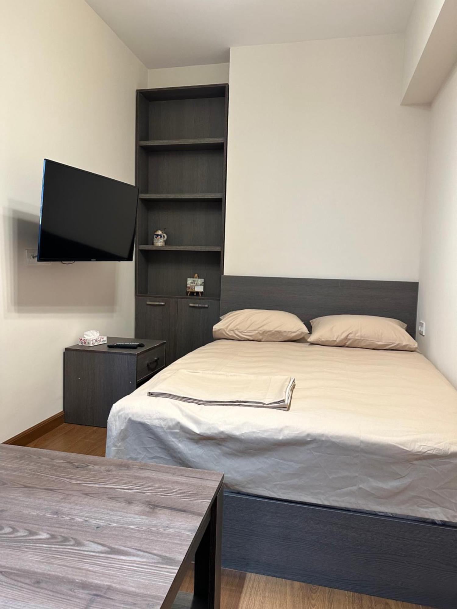 Wonderful Apartment In Republic Square, City Center 耶烈万 外观 照片